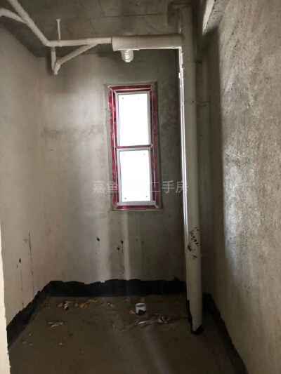 万鑫花园毛坯小户型电梯中高层3室2厅
